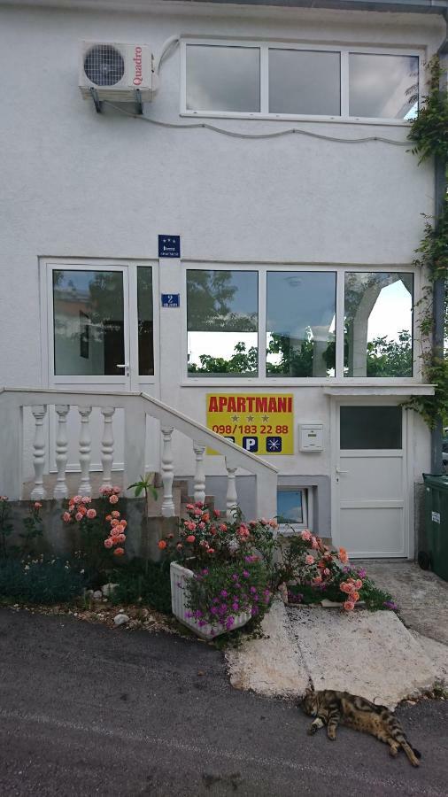 Apartmani Kocka Primošten Exterior foto